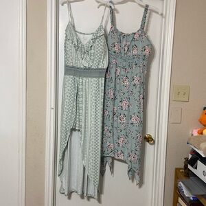 Set of two dresses